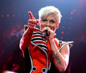 Pink Funhouse tour 2009