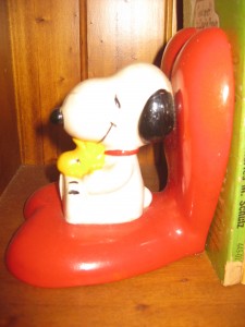 Snoopy bookend
