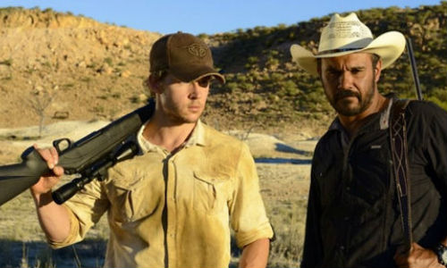 Pete Bailey (Ryan Kwanten) is just one of the many people Jay Swan (Aaron Pederson) must battle, physically and otherwise, to solve a crime steeped in the moral and financial impoverishment of the beleaguered town he calls home (image via abc.net.au)