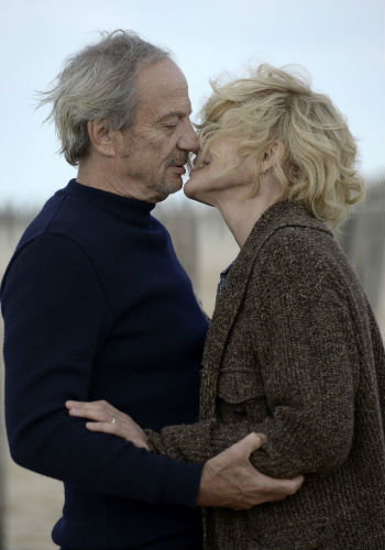 Love does conquer all in the end but again in the quiet, unassuming and totally believable way that is the pleasing hallmark of Les Beaux Jours as a whole (image via premiere.fr)