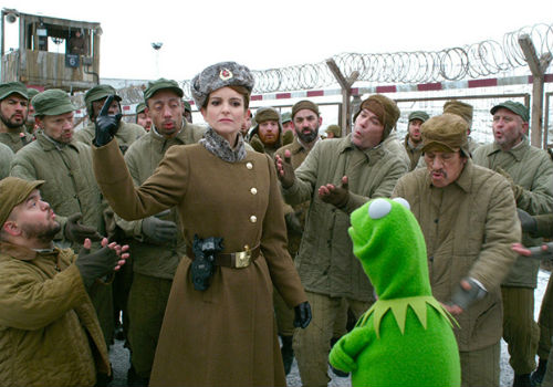 Kermit meets Nadya, the start of a beautiful, intense friendship ... well at least as Nadya, who displays more than a few stalker-ish tendencies, is concerned (image via Muppets Most Wanted official site (c) Disney)