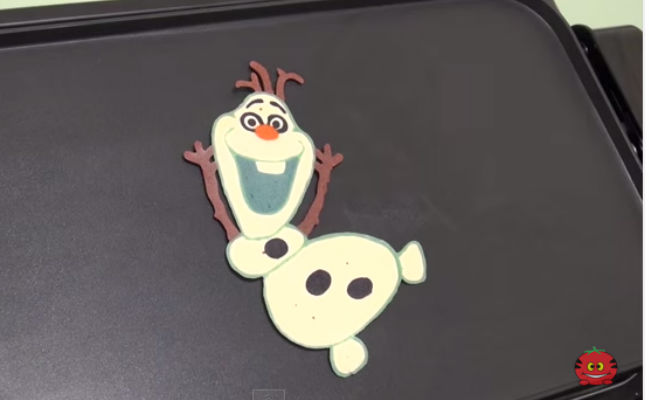 Olaf from Frozen (image via YouTube (c) TigerTomato)