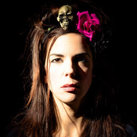 Sarah Borges (image via official Sarah Borges Facebook page)